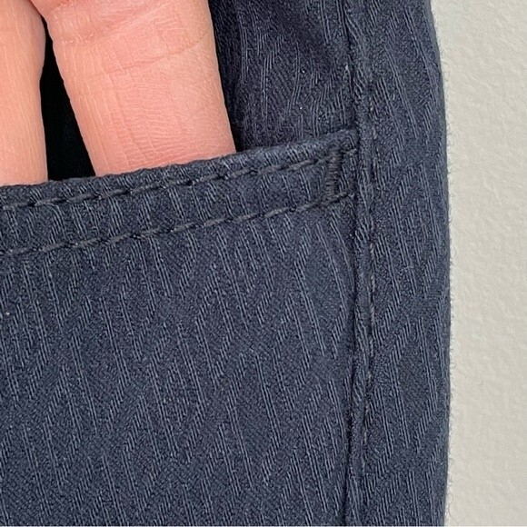 LAFAYETTE 148 New York Navy Blue Thompson Embossed Pattern Pants Trousers Size 2 - Picture 3 of 7